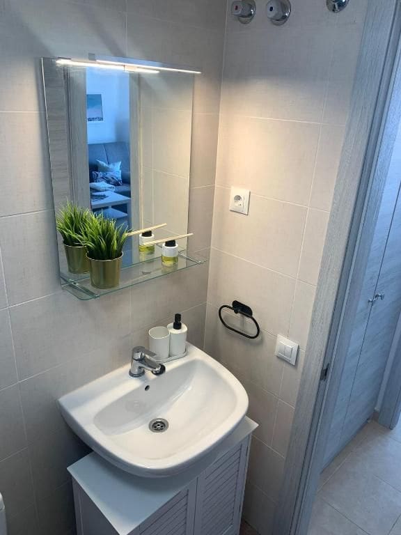 1 sypialnia Apartament na sprzedaż w Costa de Antigua z basenem garażem - 150 000 € (Ref: 9439573)