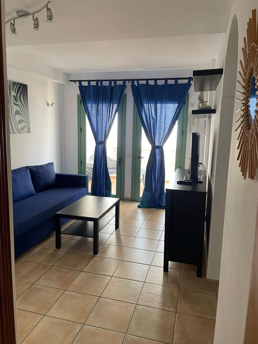 2 bedroom Apartment for sale in Caleta de Fuste - € 200,000 (Ref: 9439574)