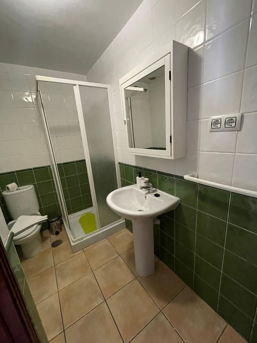 2 bedroom Apartment for sale in Caleta de Fuste - € 200,000 (Ref: 9439574)