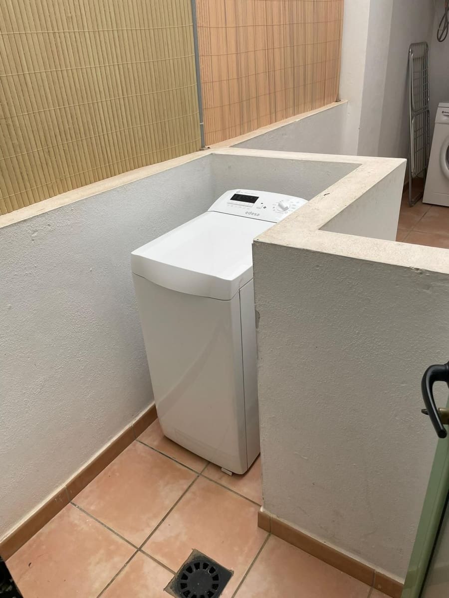 2 bedroom Apartment for sale in Caleta de Fuste - € 200,000 (Ref: 9439574)