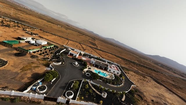 5 sypialnia Willa na sprzedaż w Casillas de Morales, Antigua z basenem garażem - 1 280 000 € (Ref: 9461814)