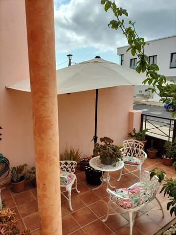3 bedroom Townhouse for sale in Puerto del Rosario - € 230,000 (Ref: 9470826)