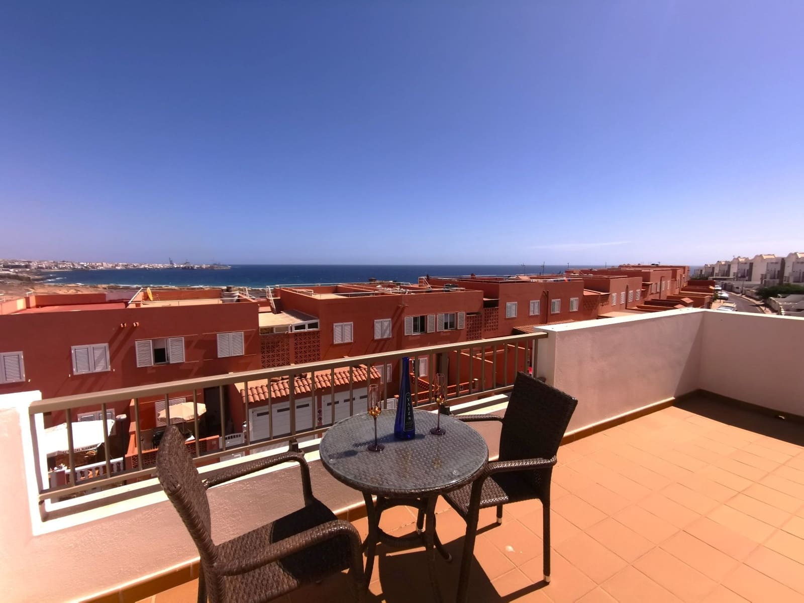 3 Zimmer Doppelhaus zu verkaufen in Puerto del Rosario mit Garage - 325.000 € (Ref: 9474701)