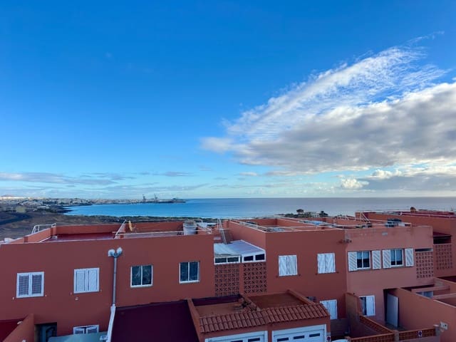 3 Zimmer Doppelhaus zu verkaufen in Puerto del Rosario mit Garage - 325.000 € (Ref: 9474701)