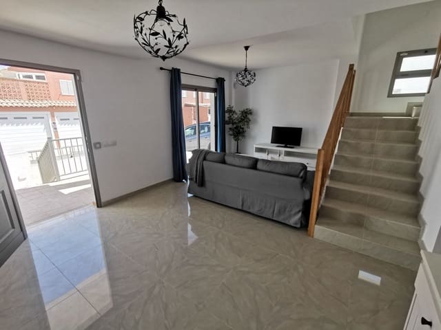 3 Zimmer Doppelhaus zu verkaufen in Puerto del Rosario mit Garage - 325.000 € (Ref: 9474701)