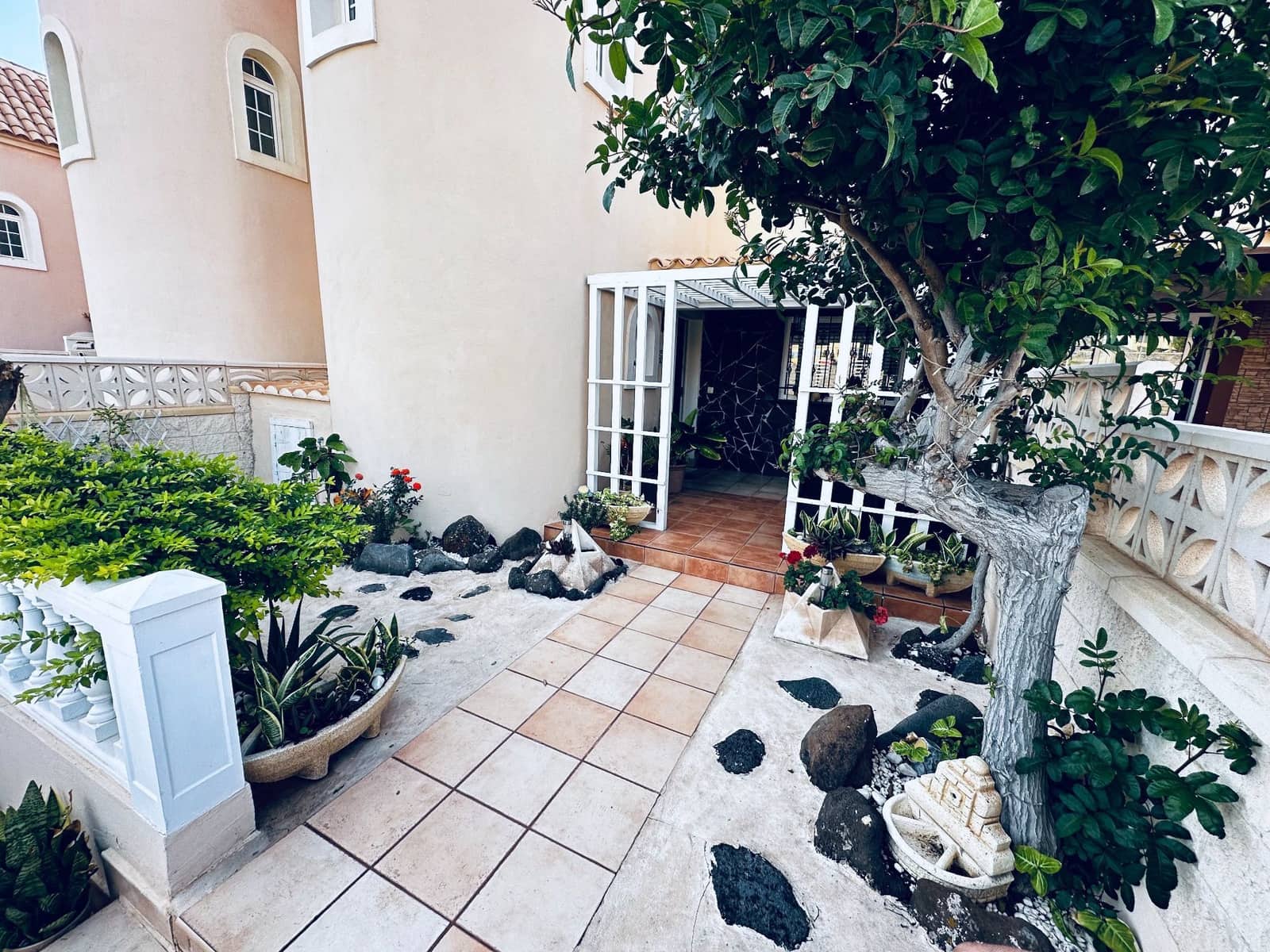 Casa de 2 habitaciones en Caleta de Fuste en venta - 262.500 € (Ref: 9474702)