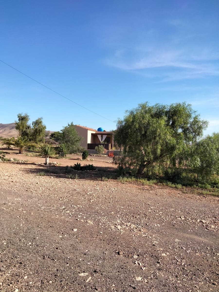 2 bedroom Finca/Country House for sale in Tuineje - € 389,000 (Ref: 9488208)