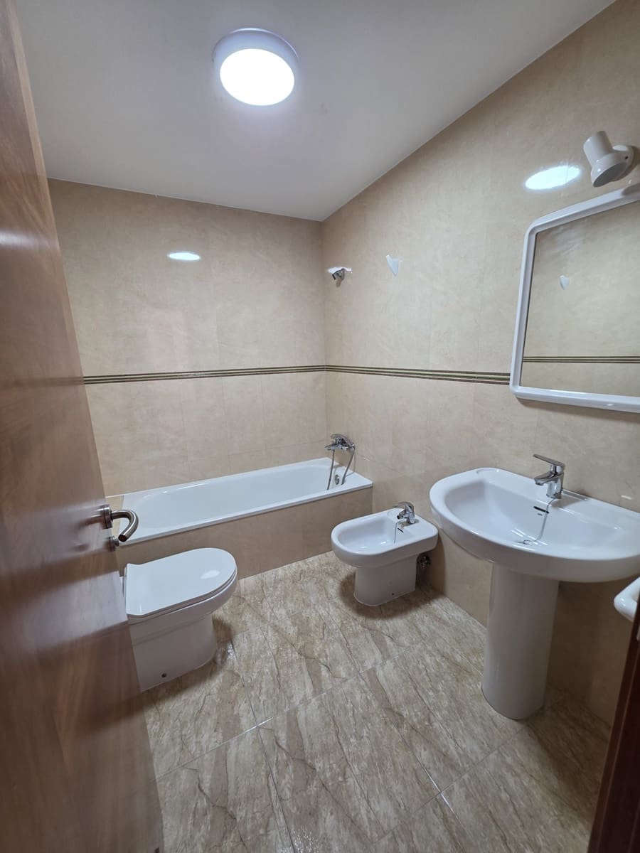 2 soveværelse Lejlighed til salg i Puerto del Rosario med garage - € 149.000 (Ref: 9508477)