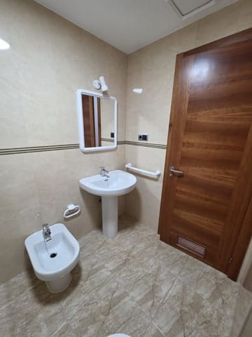 2 soveværelse Lejlighed til salg i Puerto del Rosario med garage - € 149.000 (Ref: 9508477)