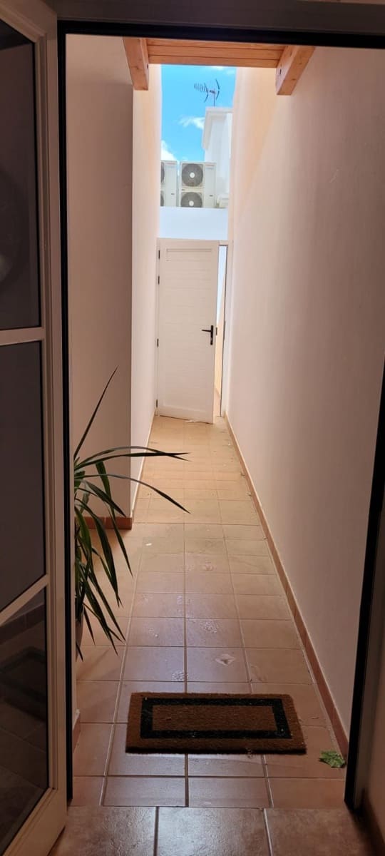 Apartamento de 2 habitaciones en Caleta de Fuste en venta - 215.000 € (Ref: 9526332)