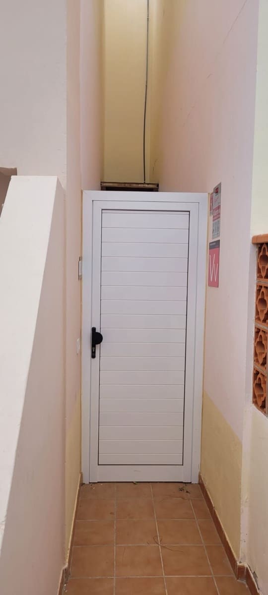 Apartamento de 2 habitaciones en Caleta de Fuste en venta - 215.000 € (Ref: 9526332)