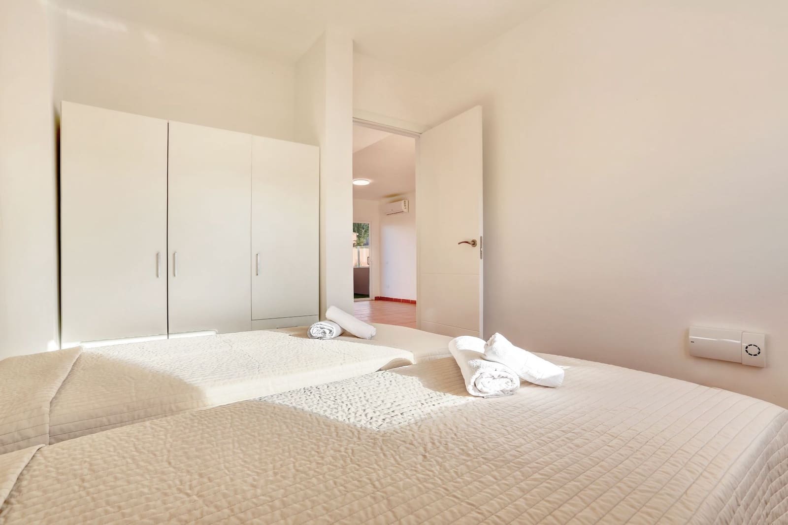 2 makuuhuone Paritalo myytävänä paikassa Corralejo mukana uima-altaan - 255 000 € (Ref: 9526333)