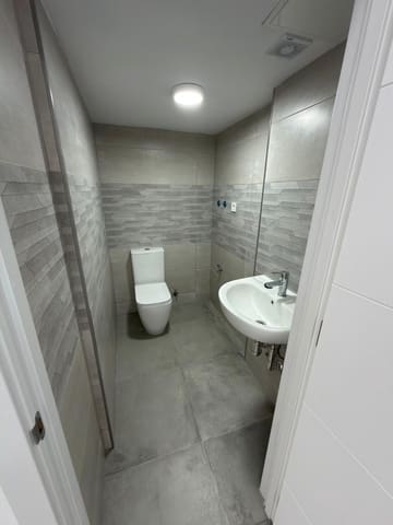 Comercial para arrendar em Puerto del Rosario - 900 € (Ref: 9540849)