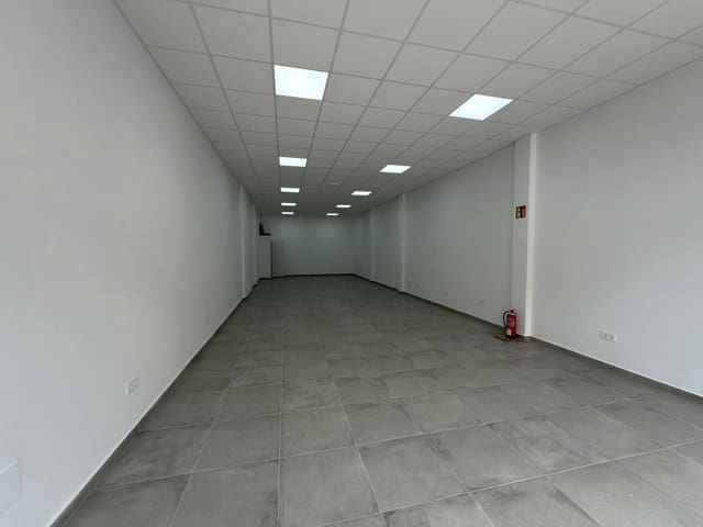 Comercial para arrendar em Puerto del Rosario - 900 € (Ref: 9540849)