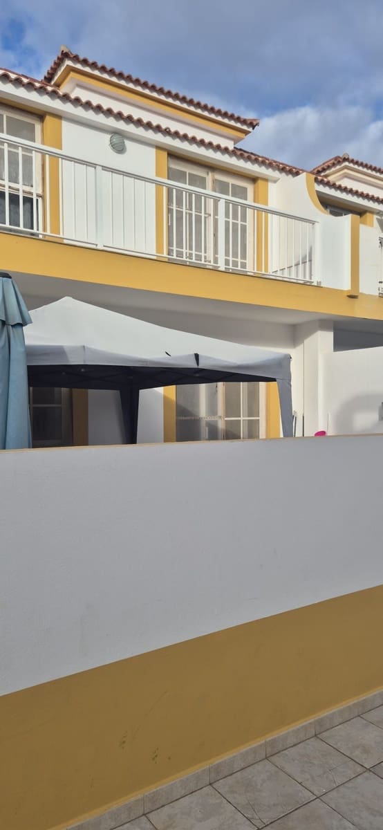 2 quarto Casa em Banda para venda em Caleta de Fuste - 210 000 € (Ref: 9574021)