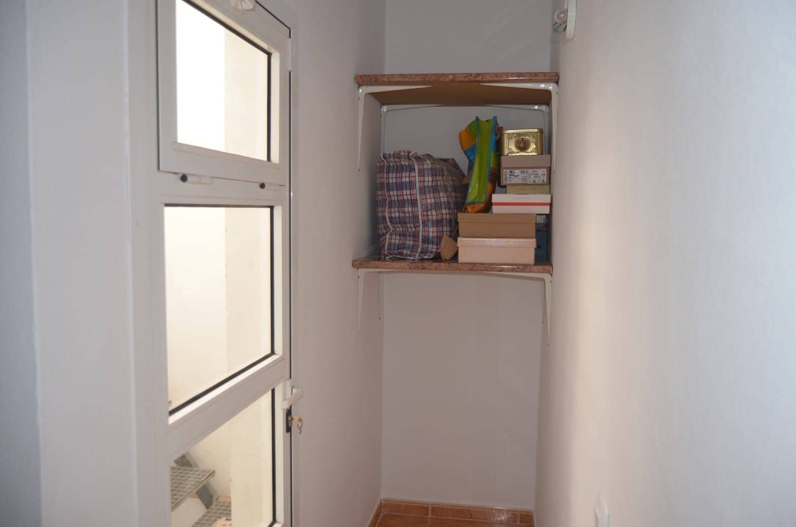 4 makuuhuone Omakotitalo myytävänä paikassa Gran Tarajal - 280 000 € (Ref: 9604638)