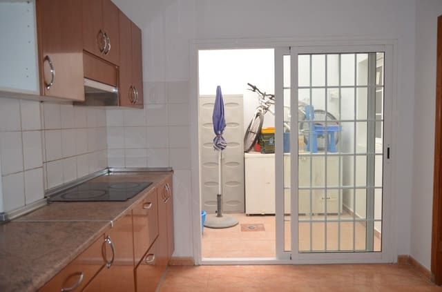 4 makuuhuone Omakotitalo myytävänä paikassa Gran Tarajal, Tuineje - 280 000 € (Ref: 9604638)