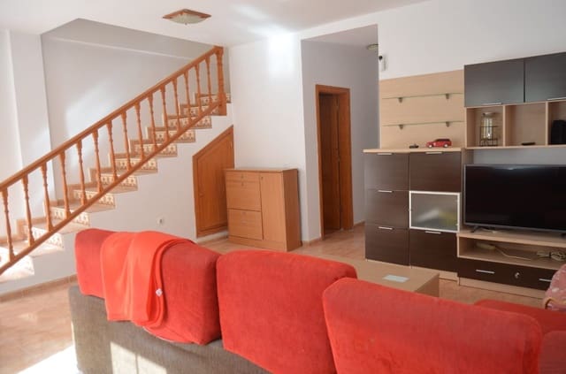 4 makuuhuone Omakotitalo myytävänä paikassa Gran Tarajal, Tuineje - 280 000 € (Ref: 9604638)