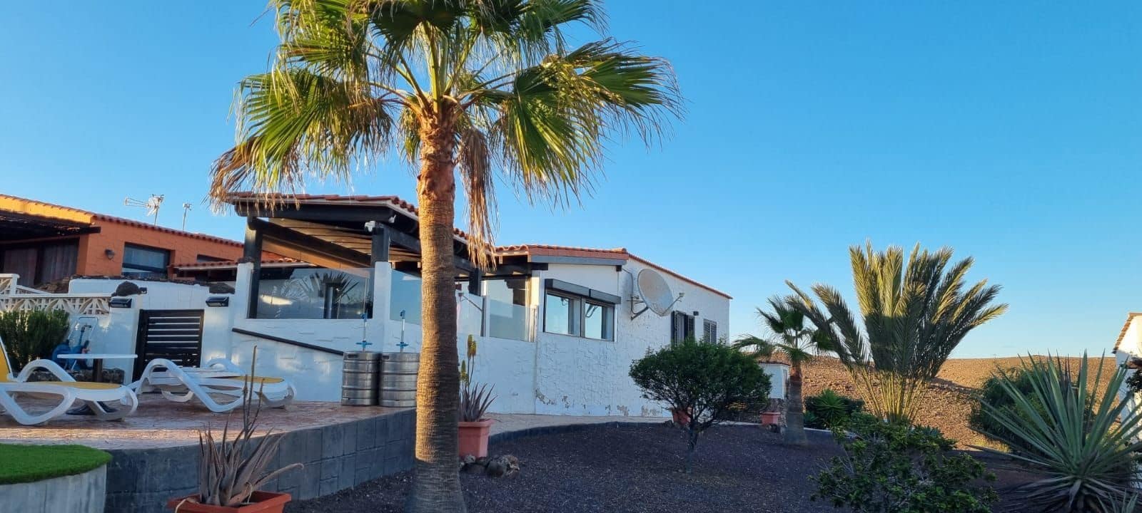 2 bedroom Villa for sale in Parque Holandes - € 550,000 (Ref: 9698679)