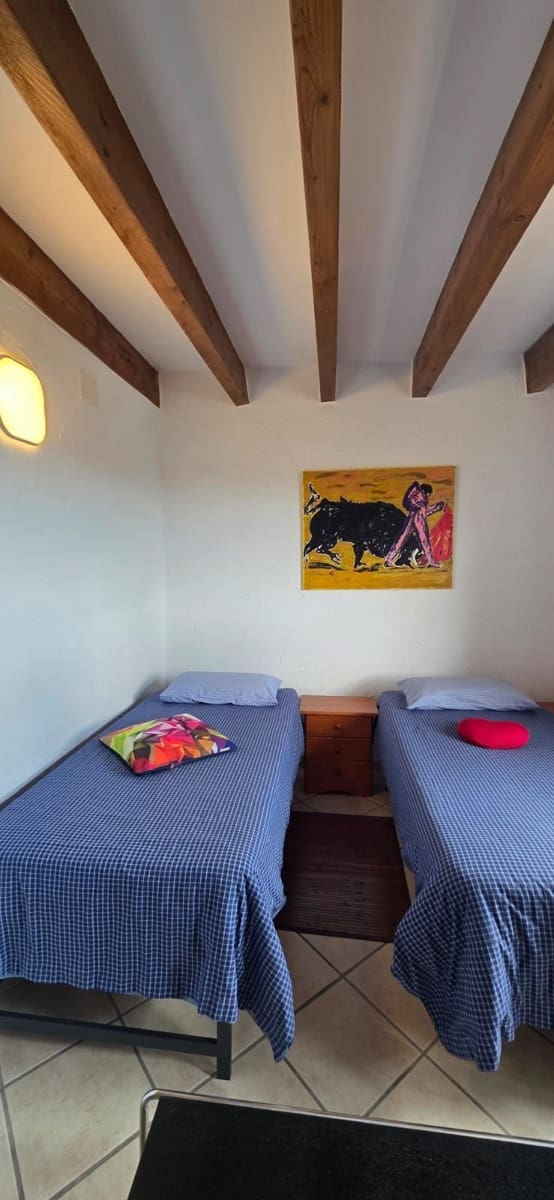 2 bedroom Villa for sale in Parque Holandes - € 550,000 (Ref: 9698679)