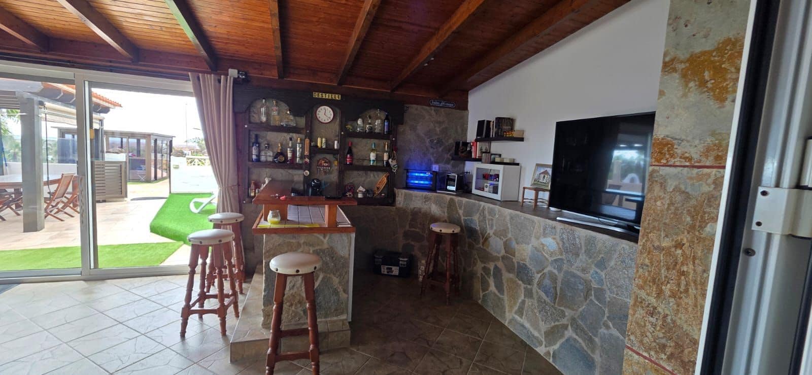 2 bedroom Villa for sale in Parque Holandes - € 550,000 (Ref: 9698679)