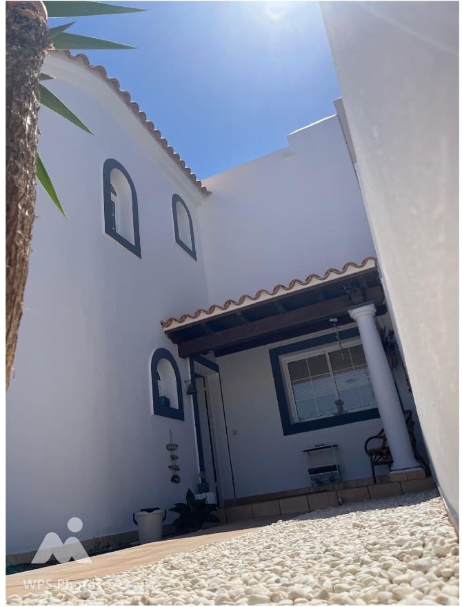 2 bedroom Townhouse for sale in Caleta de Fuste - € 265,000 (Ref: 9698680)