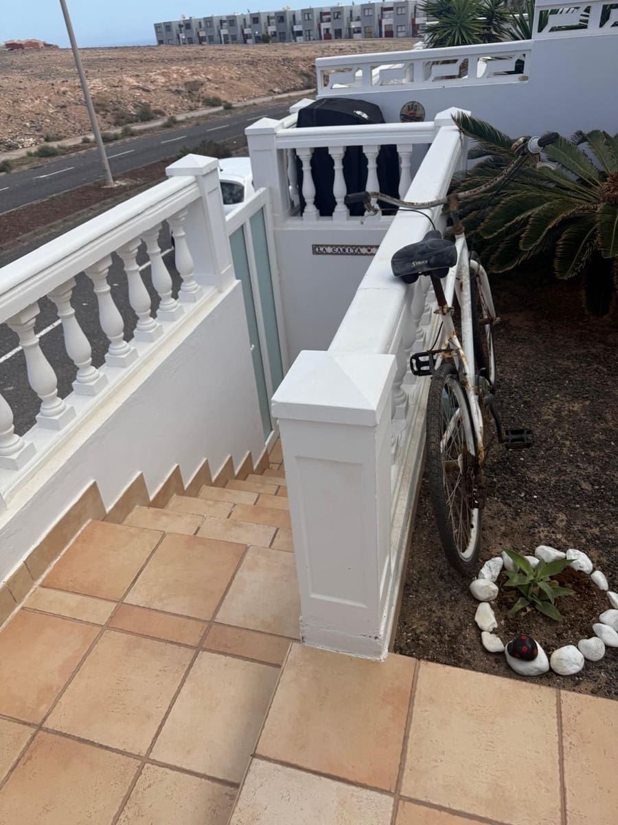 2 bedroom Townhouse for sale in Caleta de Fuste - € 265,000 (Ref: 9698680)