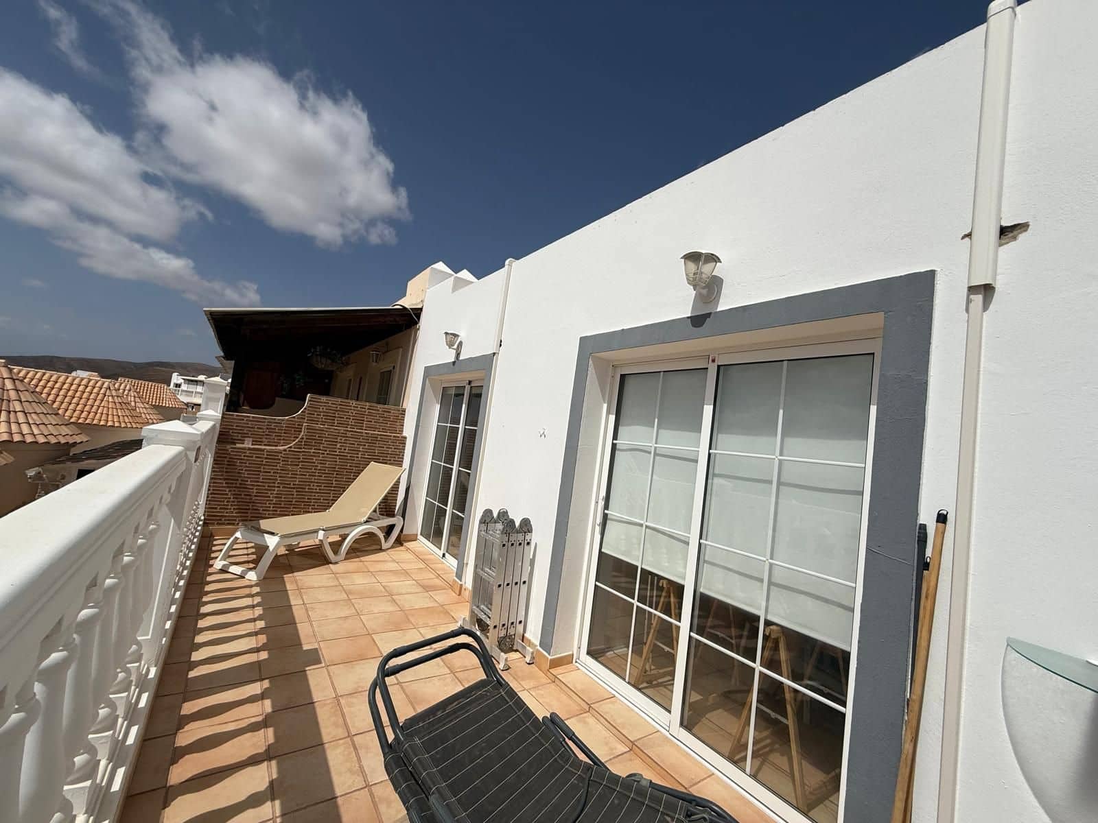 2 bedroom Townhouse for sale in Caleta de Fuste - € 265,000 (Ref: 9698680)