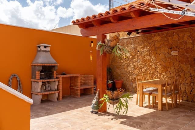 4 slaapkamer Villa te koop in Antigua - € 420.000 (Ref: 9714575)