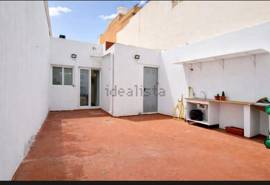 2 quarto Casa em Banda para venda em Gran Tarajal - 170 000 € (Ref: 9735244)