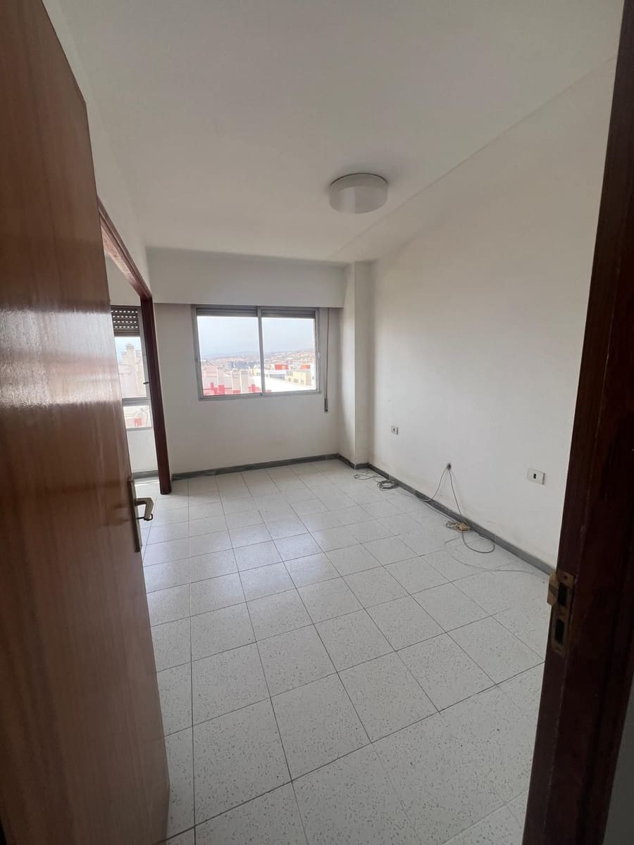 4 bedroom Flat for sale in Puerto del Rosario - € 250,000 (Ref: 9738021)