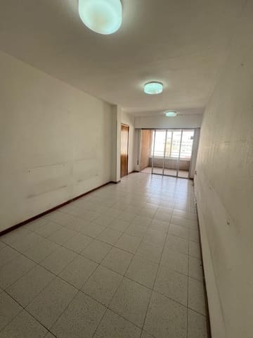 Piso de 4 habitaciones en Puerto del Rosario en venta - 250.000 € (Ref: 9738021)