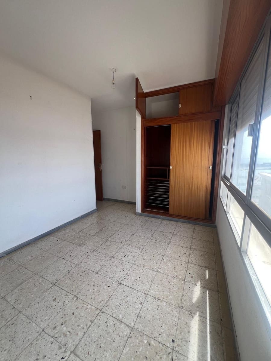 4 bedroom Flat for sale in Puerto del Rosario - € 250,000 (Ref: 9738021)