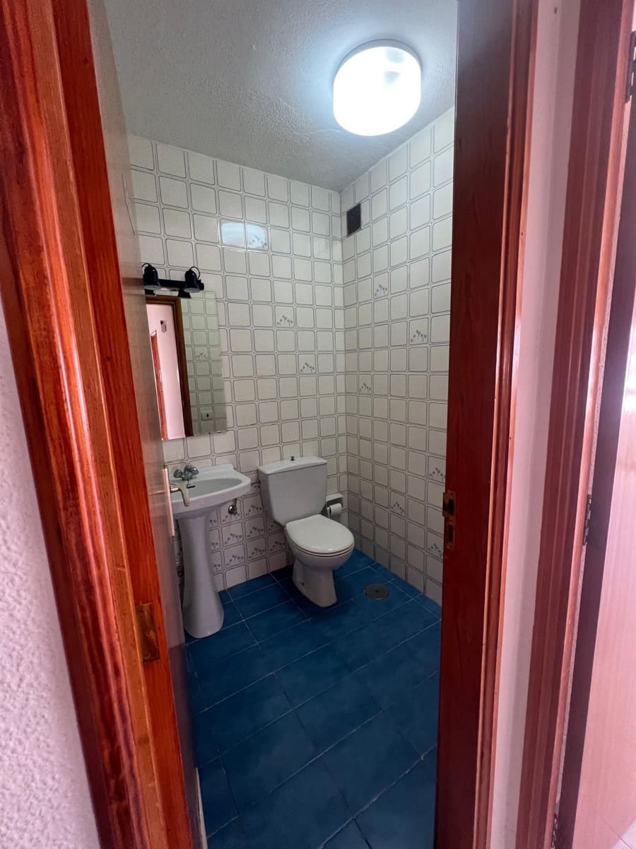 4 bedroom Flat for sale in Puerto del Rosario - € 250,000 (Ref: 9738021)