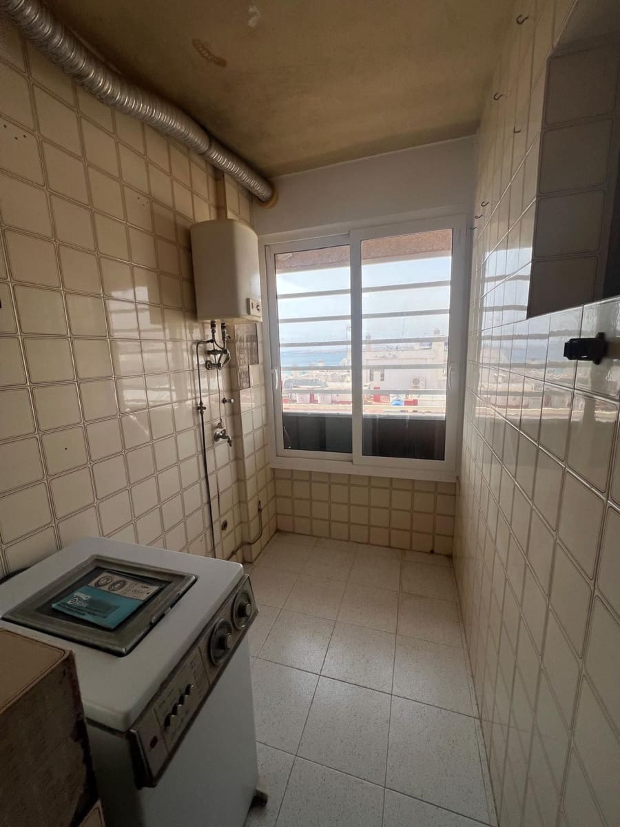 4 bedroom Flat for sale in Puerto del Rosario - € 250,000 (Ref: 9738021)