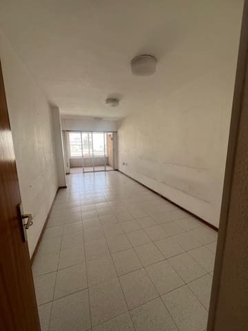 Piso de 4 habitaciones en Puerto del Rosario en venta - 250.000 € (Ref: 9738021)