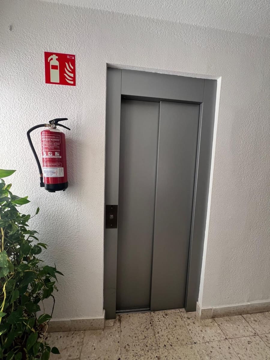 4 bedroom Flat for sale in Puerto del Rosario - € 250,000 (Ref: 9738021)