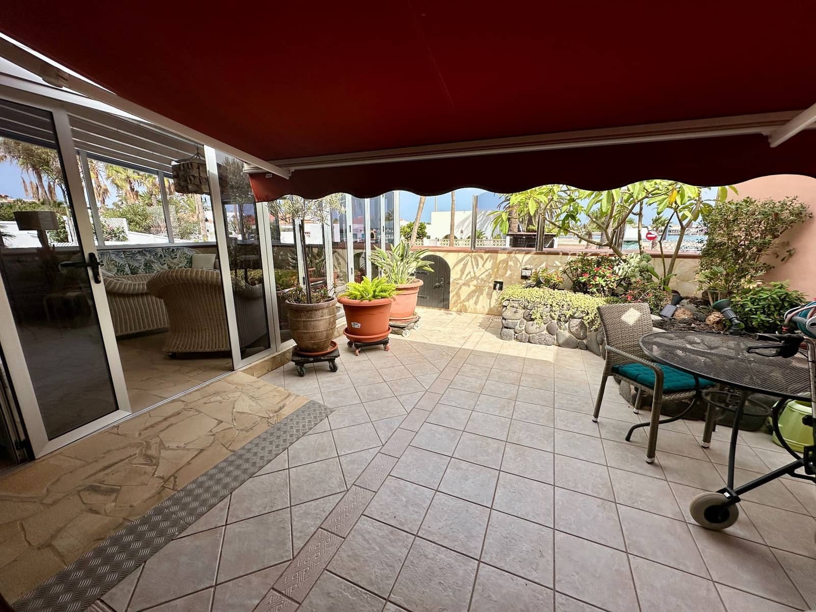 4 soveværelse Villa til salg i Caleta de Fuste med swimmingpool garage - € 890.000 (Ref: 9747704)