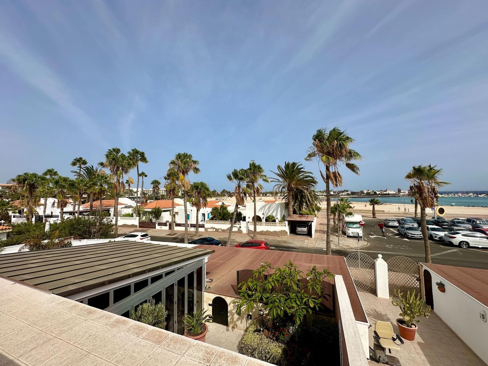 4 soveværelse Villa til salg i Caleta de Fuste med swimmingpool garage - € 890.000 (Ref: 9747704)