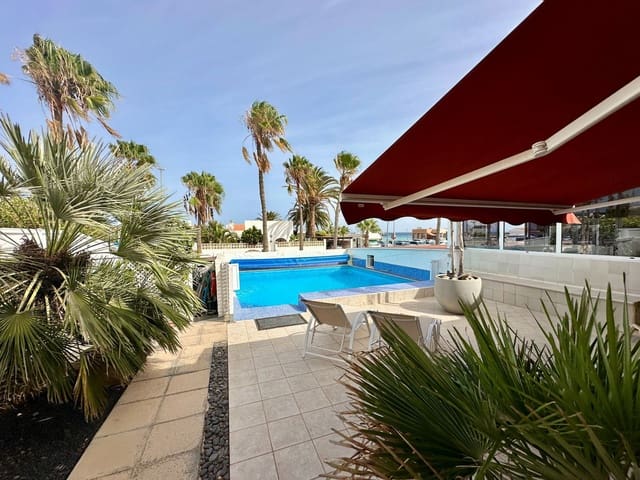 4 soveværelse Villa til salg i Caleta de Fuste, Antigua med swimmingpool garage - € 890.000 (Ref: 9747704)