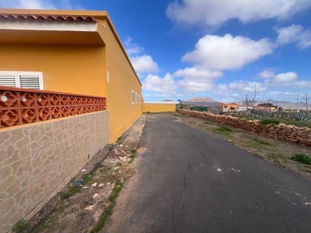 4 soverom Villa til salgs i Triquivijate, Antigua - € 385 000 (Ref: 9772754)