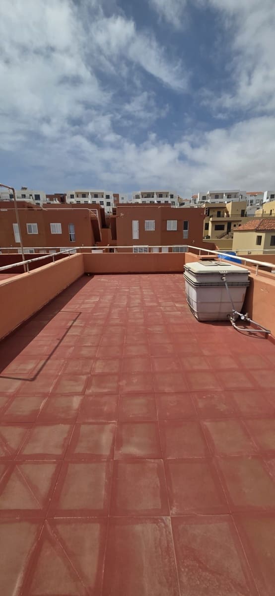 2 makuuhuone Paritalo myytävänä paikassa Puerto del Rosario - 245 000 € (Ref: 9777707)