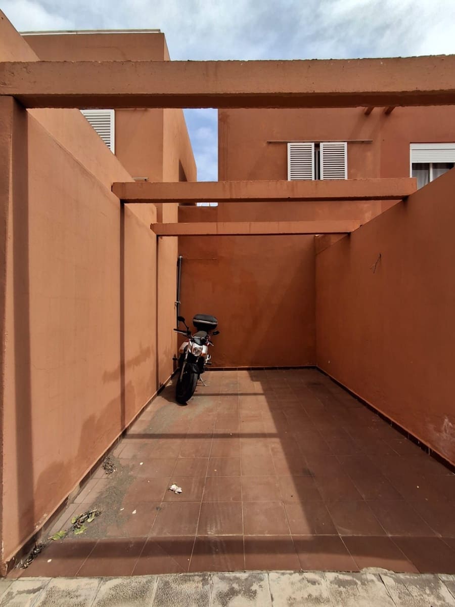 2 makuuhuone Paritalo myytävänä paikassa Puerto del Rosario - 245 000 € (Ref: 9777707)