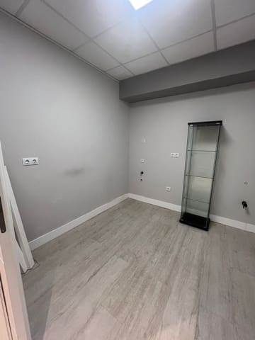 Kaupallinen vuokrattavana paikassa Puerto del Rosario - 900 € (Ref: 9780195)