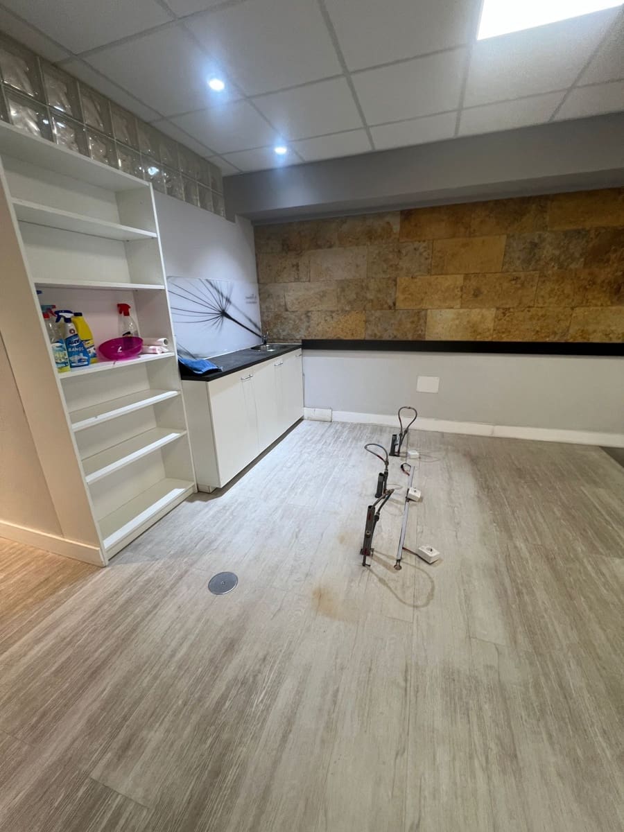 Kaupallinen vuokrattavana paikassa Puerto del Rosario - 900 € (Ref: 9780195)