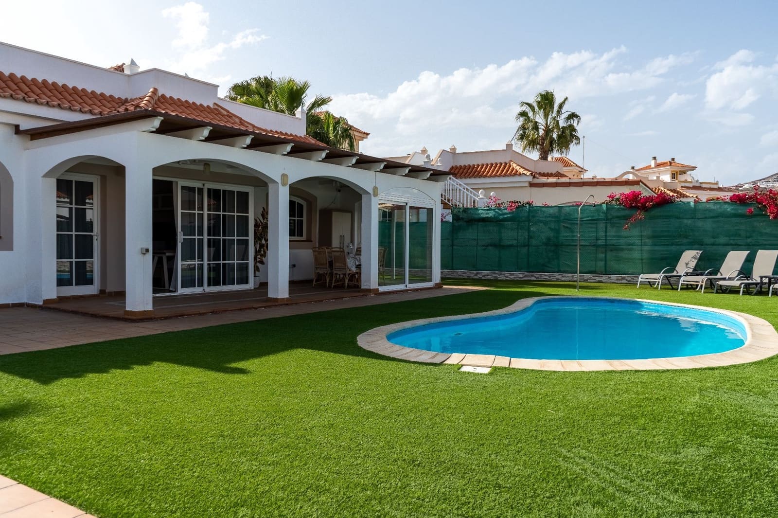 3 soveværelse Villa til salg i Caleta de Fuste - € 485.000 (Ref: 9788052)