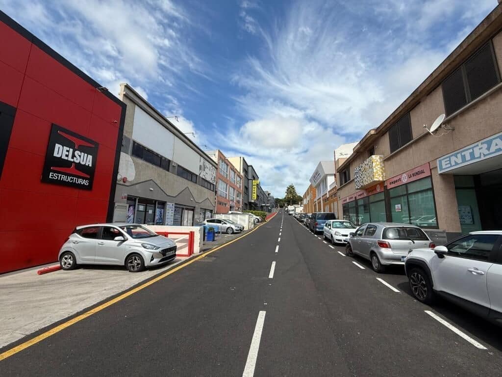 Commercial for sale in San Cristobal de La Laguna - € 1,800,000 (Ref: 9788053)