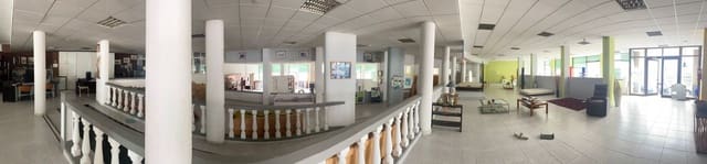 Erhverv til salg i San Cristóbal de La Laguna - € 1.800.000 (Ref: 9788053)