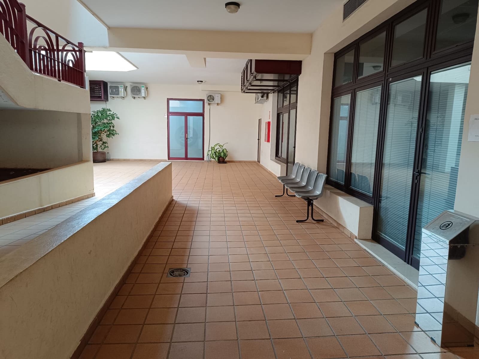 Commercial for sale in Santa Cruz de Tenerife - € 1,100,000 (Ref: 9788054)