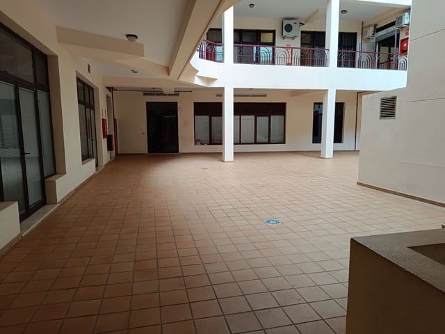 Kommersiell til salgs i Santa Cruz de Tenerife - € 1 100 000 (Ref: 9788054)